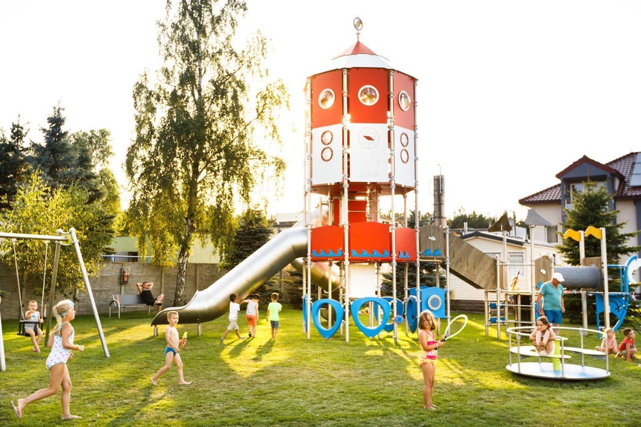 ホテルOsrodek Wypoczynkowy Zlota Plaza ミエルノ エクステリア 写真