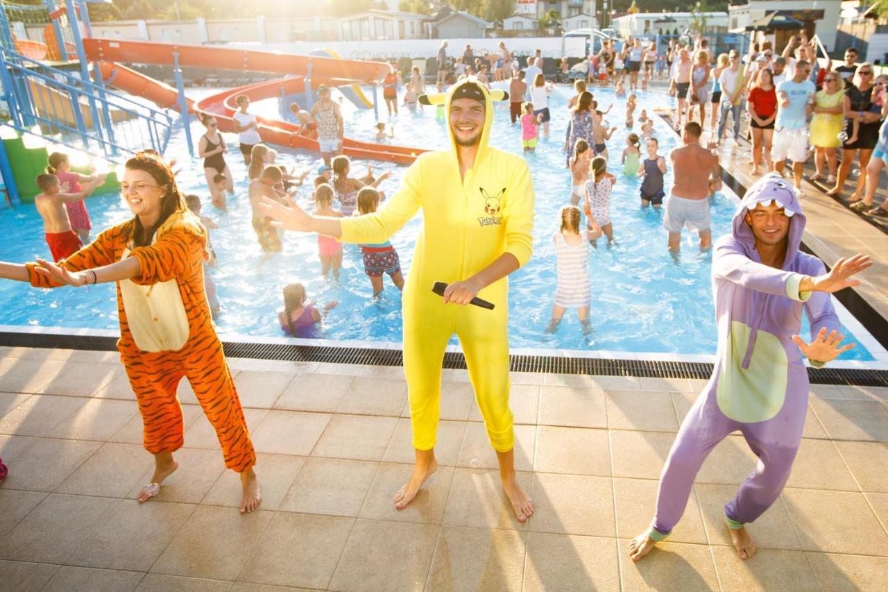 ホテルOsrodek Wypoczynkowy Zlota Plaza ミエルノ エクステリア 写真